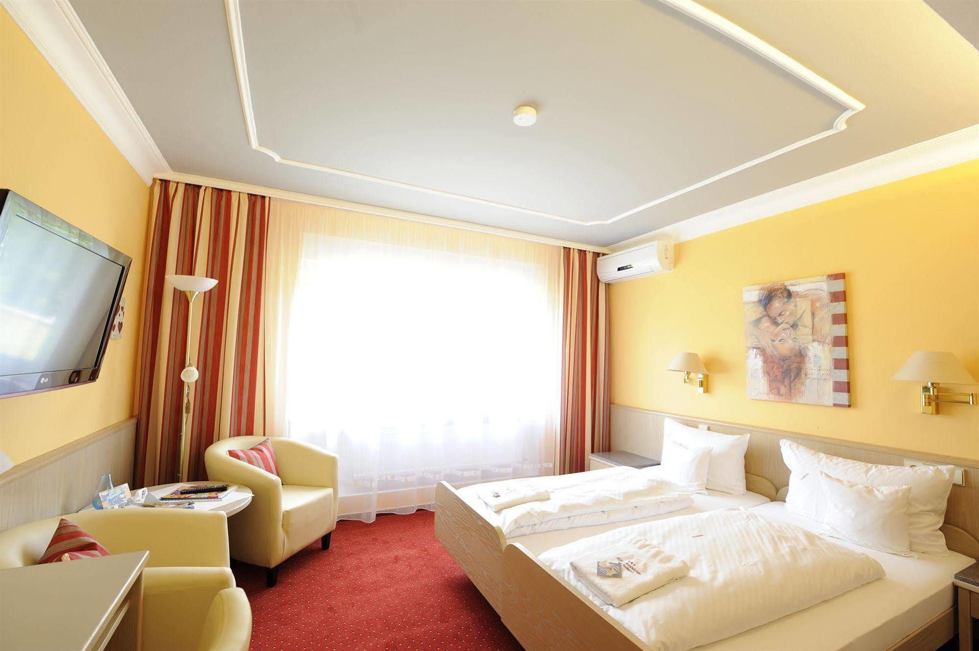 Hotel Ambiente Bad Bellingen Buitenkant foto